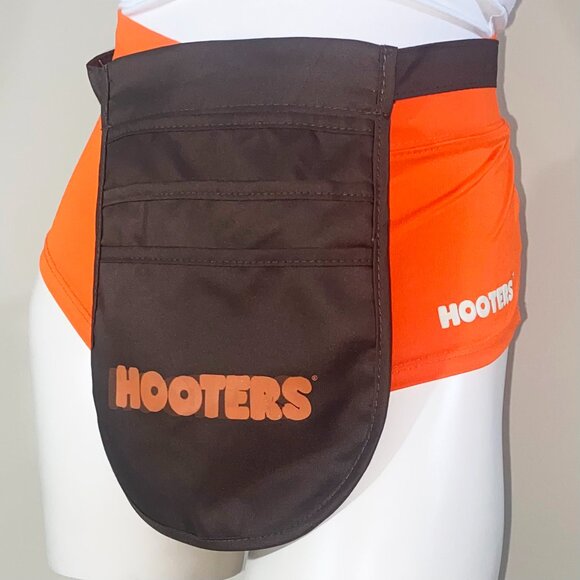 HOOTERS GIRL PRE-LOVED WHITE UNIFORM - TOP, SHORTS, PANTYHOSE, POUCH, & NAME TAG - Picture 8 of 12